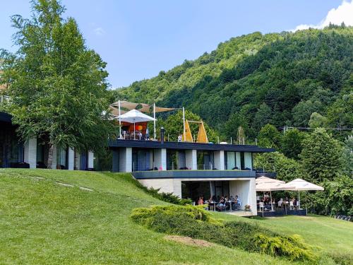 Pensiunea Atra Doftana in Teșila