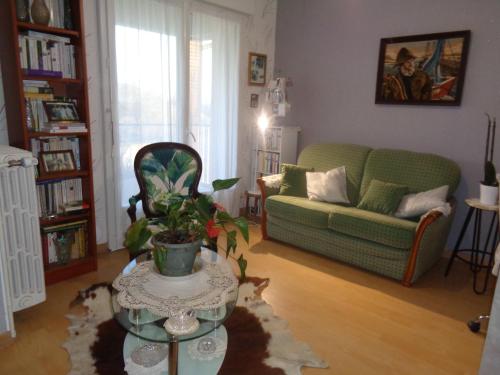 chambre d'hôte (chambre d'hote) in ปงตอซง