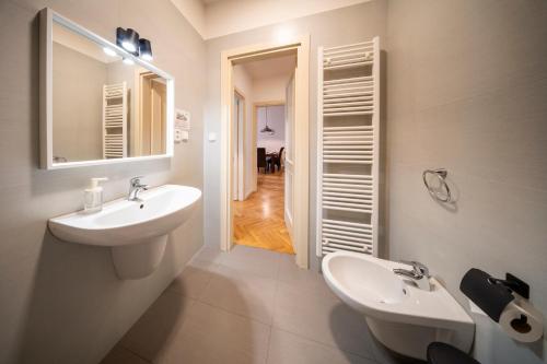 Downtown - Apart Hotel Zborovska - image 10