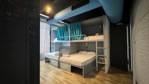 Iconic Athens Hostel, Афины (фото 9)