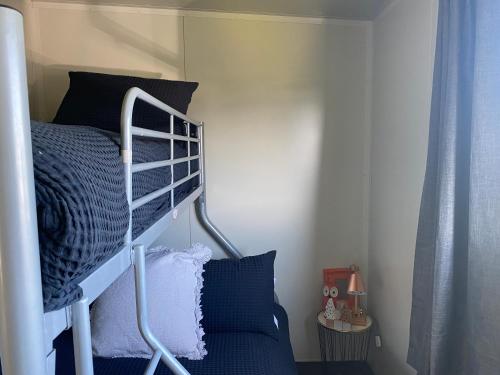 Cute little Foxton Beach bach in ฟ็อกซ์ตัน บีช