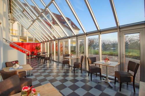 Étterem, Inselhotel kleiner Bodden in Buschvitz