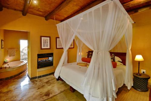 Motswiri Private Safari Lodge