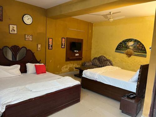 Hotel Panchsheel Raipur rani - Naraingarh Rd I Couple friendly