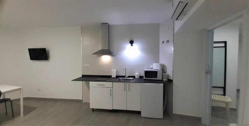 Coqueto Apartamento en el Corazón de Madrid (Sol) - image 8