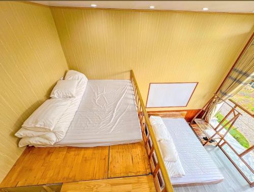 Family Room image 10