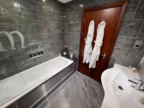 Morgans Hotel - image 12