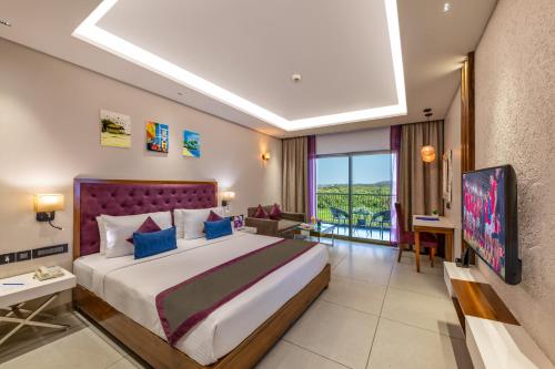 Golden Tulip Goa Candolim in Goa