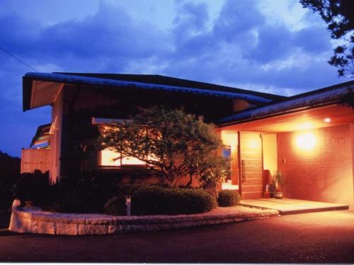 Tomoyama Kanko Hotel