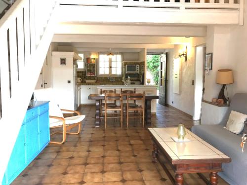 B&B Sainte-Maxime - 89 Le Grand Pin - Bed and Breakfast Sainte-Maxime