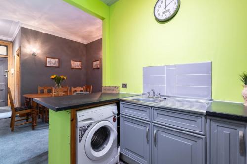 Bridge View Apartments - image 6