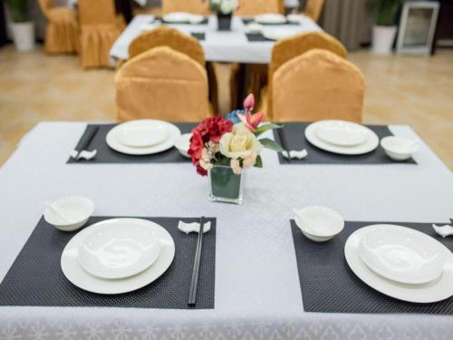 New Beacon Chuyu Hotel – Wuhan, OH