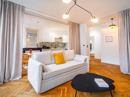 One-Bedroom Apartment image 7