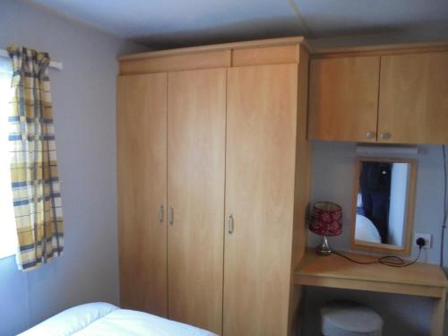 6 berth 3 bedroom Northshore Skegness Emirates