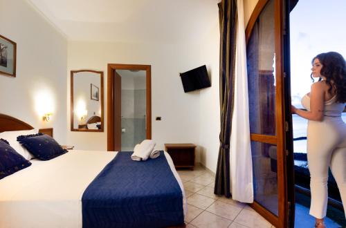 Double or twin room, sea view