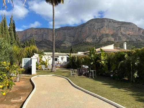 สวน, Casa Coline 'the Villa' in มอนต์โก เด โตสกามาร์