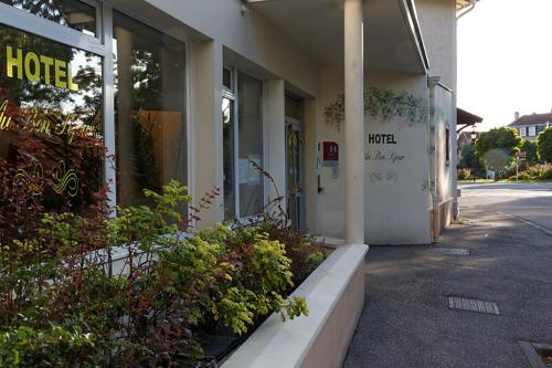 Hotel Au Bon Sejour - 출입구