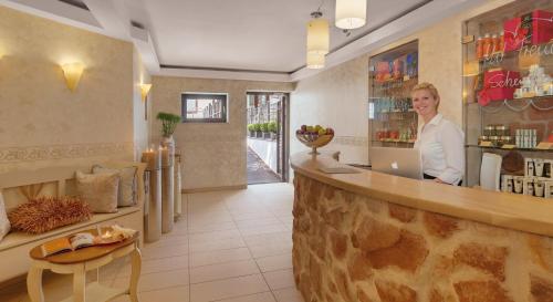 Nells Park Hotel - image 10