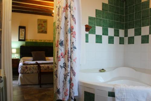 Double Room with Spa Bath