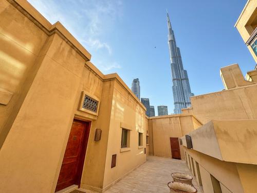 Golden Homes Souk Al Bahar Tajer residences 1BR Mint avenue Near , Dubai mall & burj khalifa, Dubaj