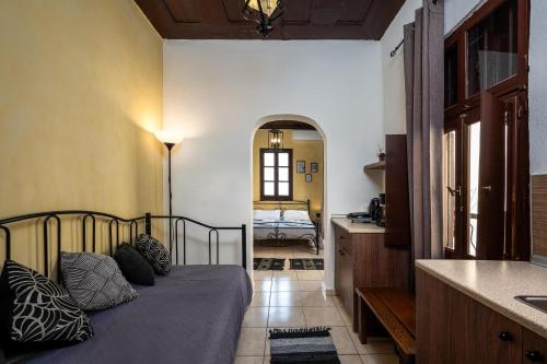 Muses-Old Town - main image