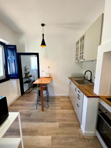 ห้องครัว, Pine & Apple Beach House in โคลาเรส