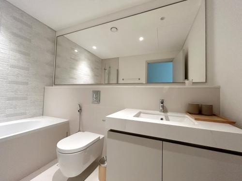 Experience Bliss 1BR Haven with Stunning Sea Views - 50AB1, Dubai (photo 8)
