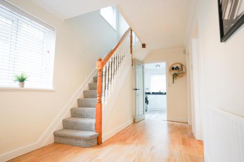 Фойє, Southampton 3 Bedroom Luxury House in Portswood