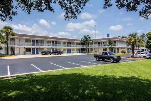Motel 6 Jacksonville FL - Orange Park - image 5