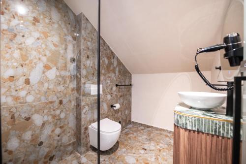 Boem Exclusive Rooms Skadarlija – Belgrade, NY