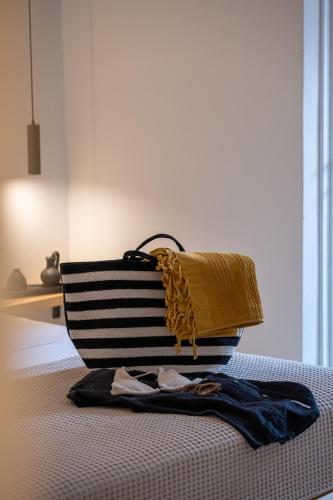 Deluxe Double Room with Extra Bed image 5