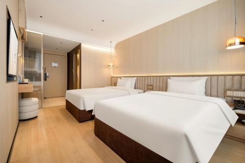 2 double beds