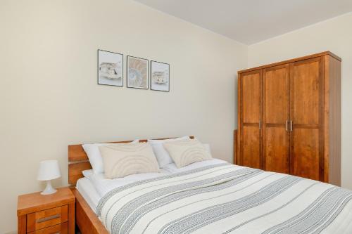 . Wilczak Spacious Apartment with FREE GARAGE Poznań by Noclegi Renters