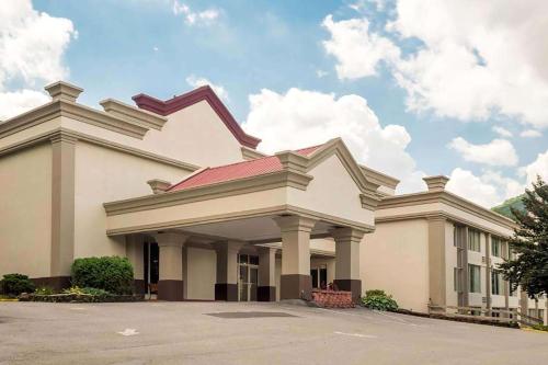 Days Inn by Wyndham Williamsport - Accommodation