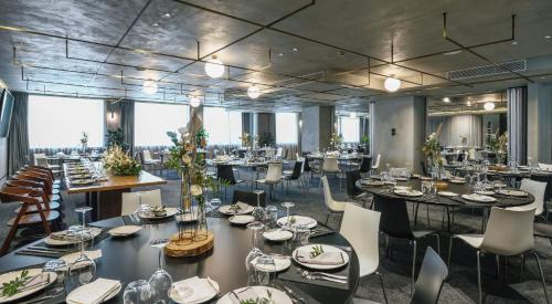 Ételek és italok, ONOMA Hotel in Vardaris-Dikastiria kerület