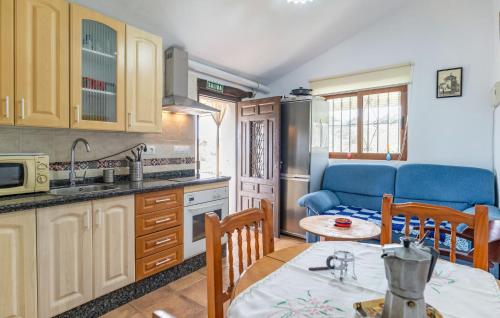 Konyha, Awesome Home In Sedella in Sedella