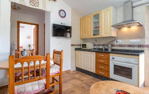 Konyha, Awesome Home In Sedella in Sedella