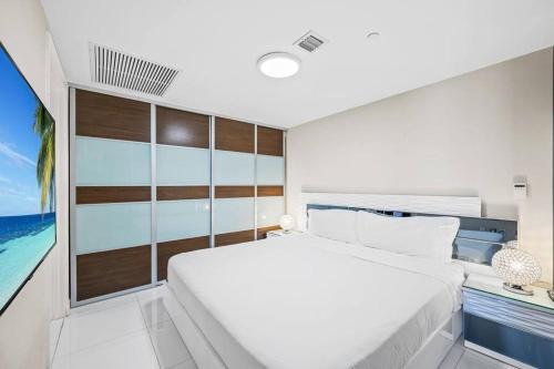 Icon Brickell, W Hotel - 2BR, Prime Location, Pool - Miami in Miami, USA