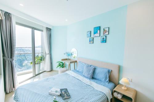 Two-Bedroom Apartment with City View room in The Sóng Luxury Apartment - Căn hộ The Sóng - Lucy's House