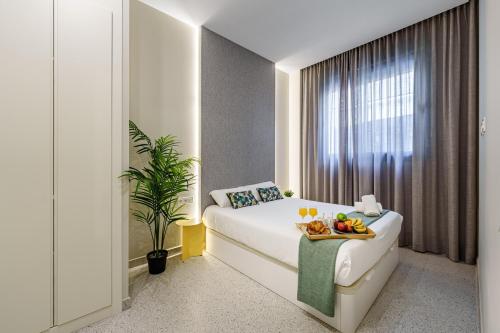 One-Bedroom Apartment image 9