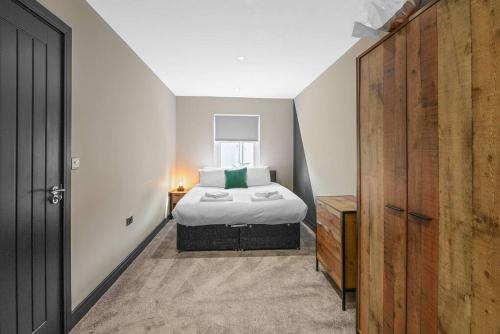 Wiverton Apt #3 - Central Location - Free Parking, Fast WiFi and Smart TV by Yoko Property - Apartment - Nottingham