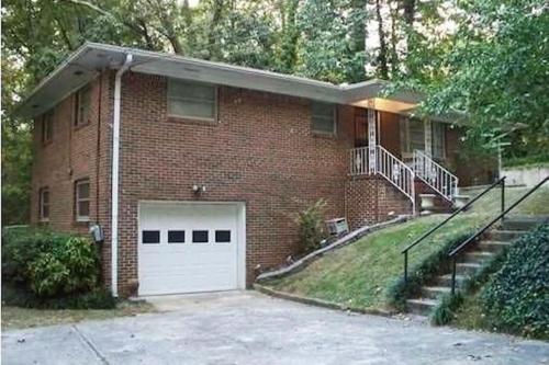 Birmingham Brickstone With Backyard Privacy