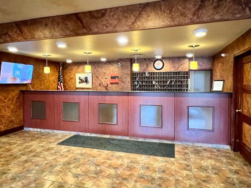 Lenox Hotel and Suites - image 7