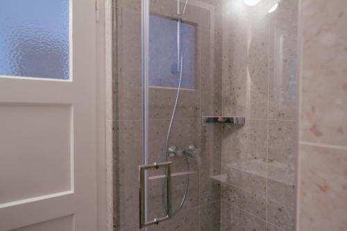 Luxury 2 bedroom NEW apartment with private parking, Lublaň (fotografie 8)