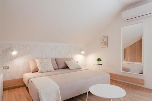 Luxury 2 bedroom NEW apartment with private parking, Lublaň