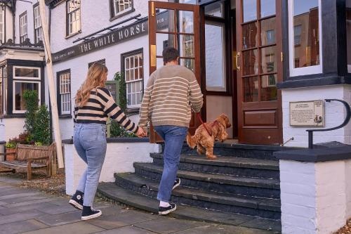 White Horse Hotel - image 14