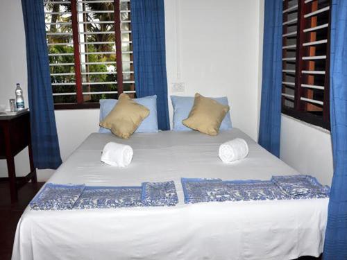 Deluxe Double or Twin Room with Ocean View image 5
