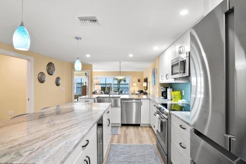 Coquina Moorings 203 in Bradenton Beach, USA