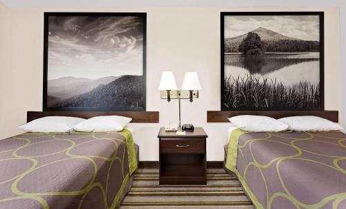 Super 8 by Wyndham Waynesboro - main image