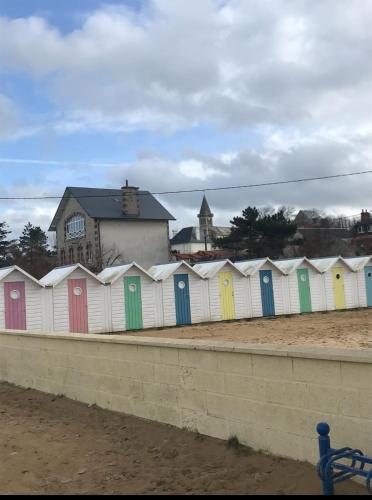 Plages du débarquement et bord de mer pour 4 personnes